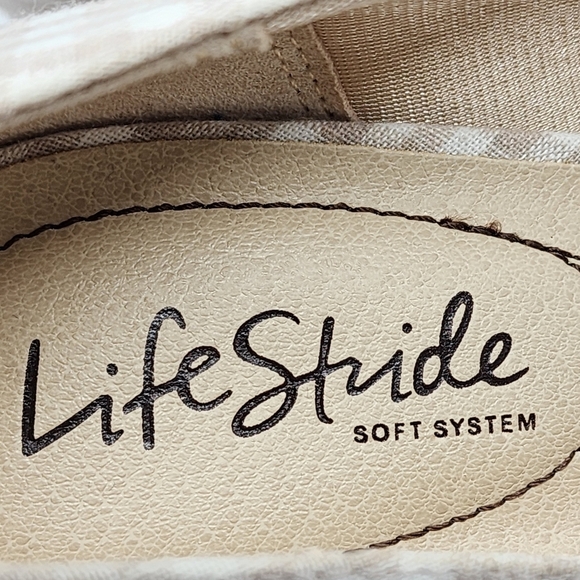 Life Stride Women's Sevyn Gingham Print Pump -  8W - Picture 7 of 8